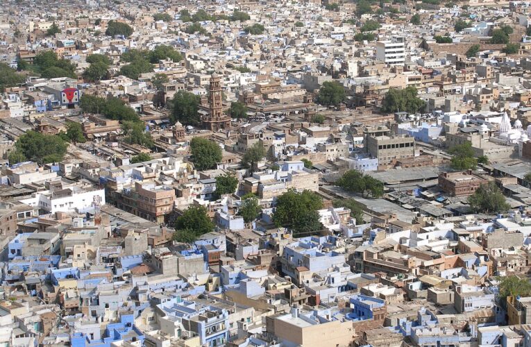 बाजारों में चोरी की घटनाओं को लेकर गश्त बढ़ाई गई