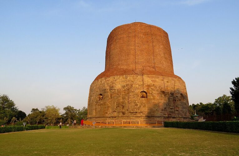 सारनाथ में विपश्यना ध्यान शिविरों की ओर बढ़ता रुझान