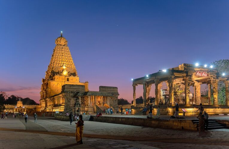 ग्रह गोचर चर्चा के बीच श्रद्धालुओं में उत्सुकता बढ़ी