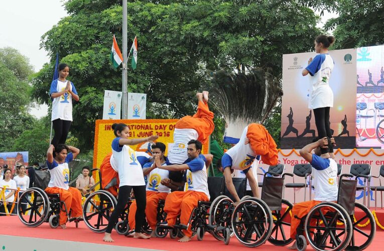 स्वास्थ्य बीमा कवरेज बढ़ा फिर भी जेब से खर्च का बोझ
