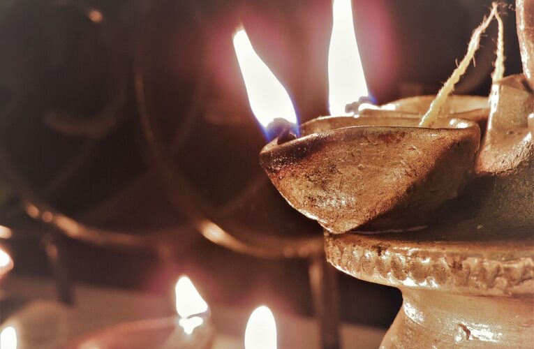 आठ नवंबर को दीपावली, लक्ष्मी पूजा का शुभ मुहूर्त
