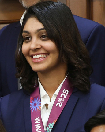 महिला क्रिकेटरों की मेहनत से बढ़ रही खेल की नई पहचान