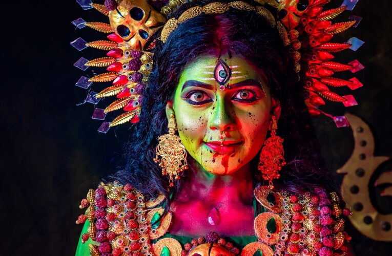 त्योहारों पर नई फिल्मों और कार्यक्रमों की रिलीज तैयार