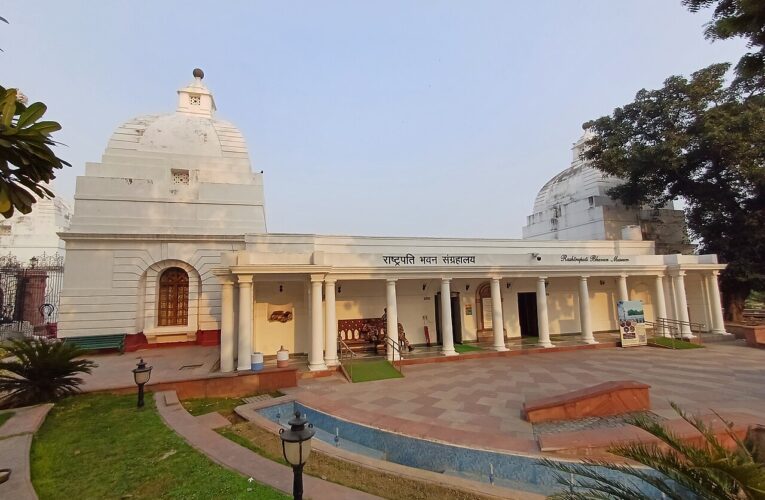 देशभर में दीपावली की तैयारियां जोरों पर, बाजार गुलजार
