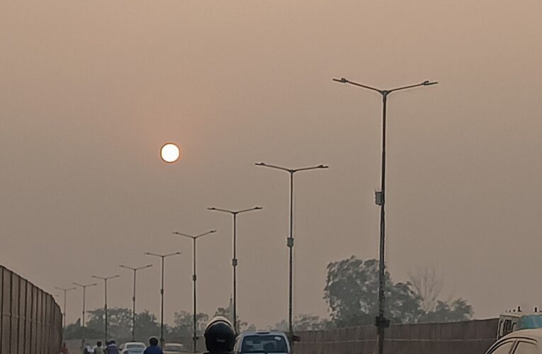 लखनऊ में अभ्यर्थियों का प्रदर्शन, कनिष्ठ विश्लेषक परिणाम अटका