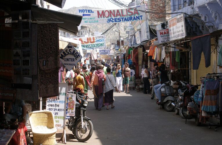 अलीगढ़ की वर्षा दौड़ जीती, दादा के निधन का गम भुलाकर