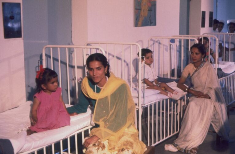 आयुष्मान कार्ड से गरीब परिवारों को मुफ्त इलाज की राह