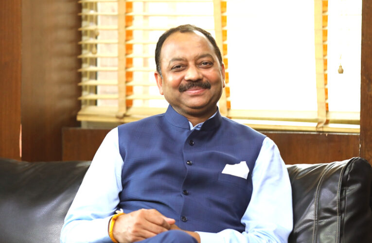 दीवाली पर मिलावटी मिठाइयों के खिलाफ जांच अभियान चला