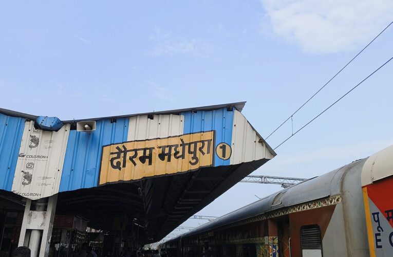 शहडोल में घर लौट रहे ग्रामीण पर भालू का हमला
